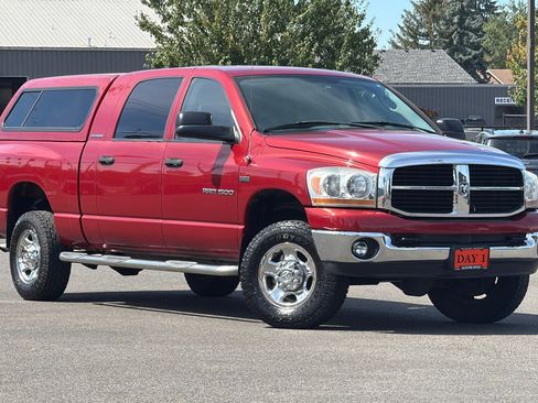 Used 2006 Dodge Ram 1500 Truck SLT w/ Trailer Tow Group AWD/4WD image 2