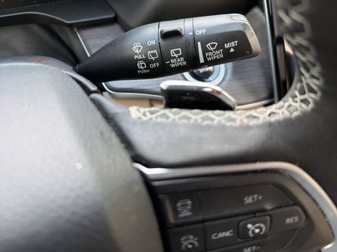 Certified 2025 Jeep Grand Cherokee L Limited w/ Luxury Tech Group II AWD/4WD image 69