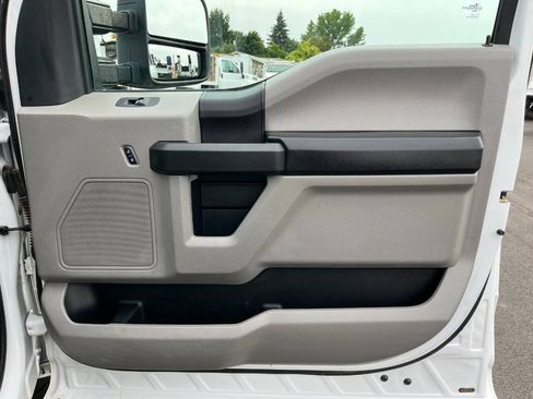 Used 2017 Ford F350 XL w/ Power Equipment Group AWD/4WD image 22
