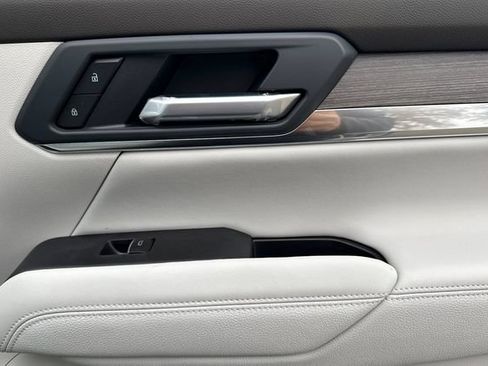 New 2026 GMC Terrain Denali w/ LPO, Floor Liner Package image 20