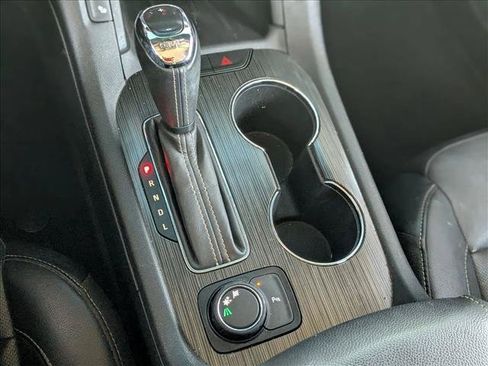 Used 2019 GMC Acadia SLT FWD image 12