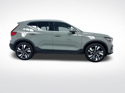 Used 2024 Volvo XC40 B5 Ultimate w/ Protection Package Premier AWD/4WD image 10