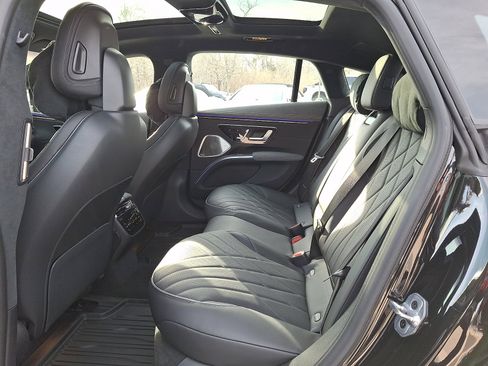Certified 2023 Mercedes-Benz EQS 580 4MATIC image 10