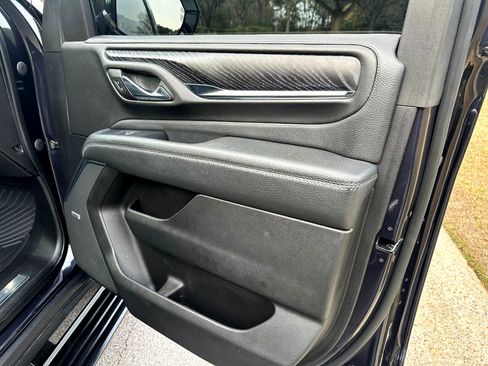 Used 2023 GMC Yukon Denali w/ Denali Reserve Package image 34