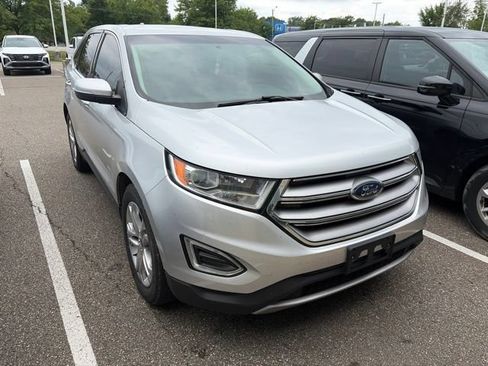 Used 2018 Ford Edge Titanium w/ Technology Package FWD image 8
