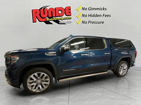 Used 2023 GMC Sierra 1500 Denali w/ Denali Reserve Package AWD/4WD image 1
