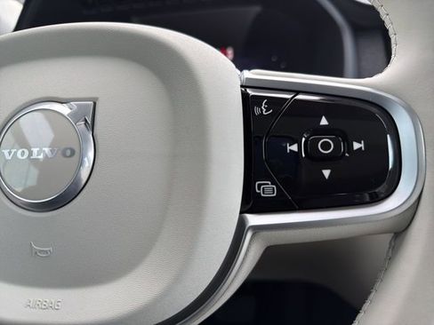 New 2026 Volvo XC90 T8 Ultra w/ Protection Package Premier AWD/4WD image 18