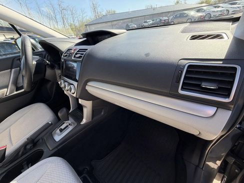 Used 2018 Subaru Forester 2.5i w/ Alloy Wheel Package image 14