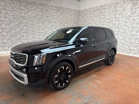 Used 2024 Kia Telluride SX FWD image 3