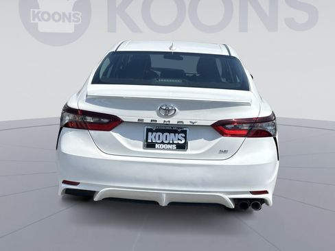 Used 2024 Toyota Camry SE FWD image 10