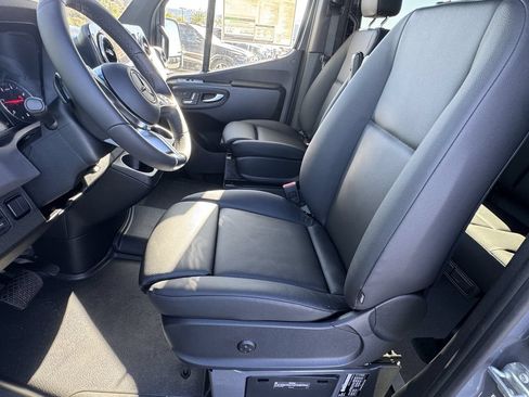 New 2026 Mercedes-Benz Sprinter 2500 image 17