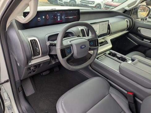 New 2026 Ford Expedition Max Active image 14