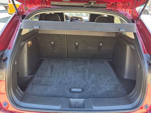 Certified 2025 Chevrolet Trax LT w/ LT Convenience Package image 17