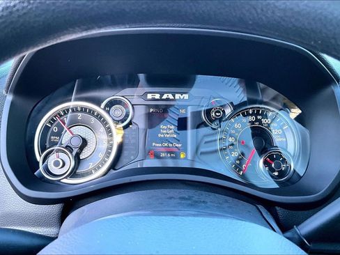 New 2023 RAM 4500 SLT w/ Quick Order Package 27G SLT image 13