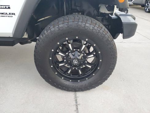 Certified 2017 Jeep Wrangler Unlimited Sport w/ Quick Order Package 24S image 5