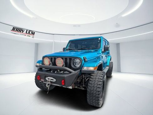 Used 2020 Jeep Wrangler Unlimited Sahara w/ Uconnect 4C Nav & Sound Group image 6