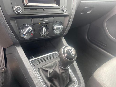 Used 2017 Volkswagen Jetta S FWD image 21
