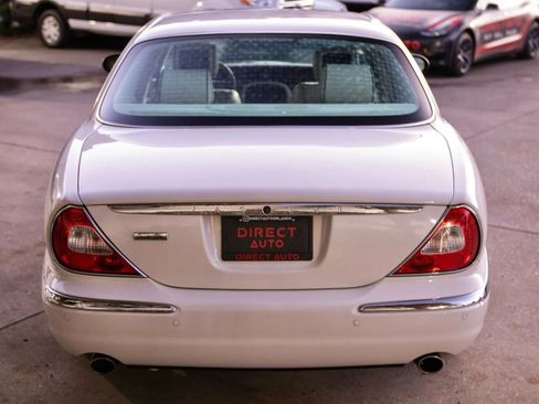 Used 2004 Jaguar XJ8 RWD image 12