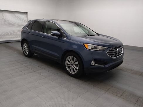 Used 2019 Ford Edge Titanium FWD image 11