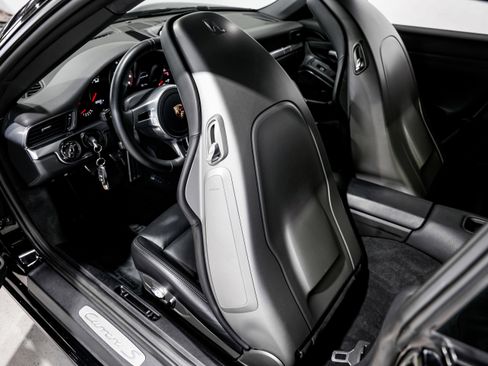 Used 2015 Porsche 911 Carrera S image 22