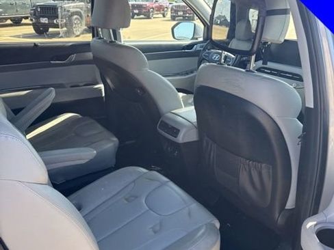 Used 2020 Hyundai Palisade SEL w/ Premium Package image 16