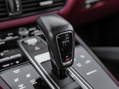 Used 2019 Porsche Cayenne image 28
