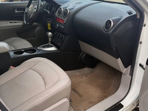 Used 2010 Nissan Rogue SL w/ Leather Pkg FWD image 15