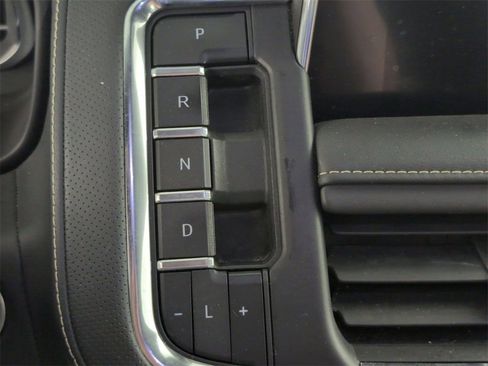 Certified 2024 GMC Yukon XL SLT image 14