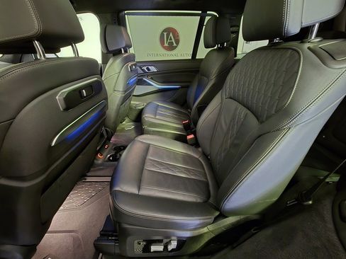 Certified 2023 BMW X7 xDrive40i w/ M Sport Package image 13