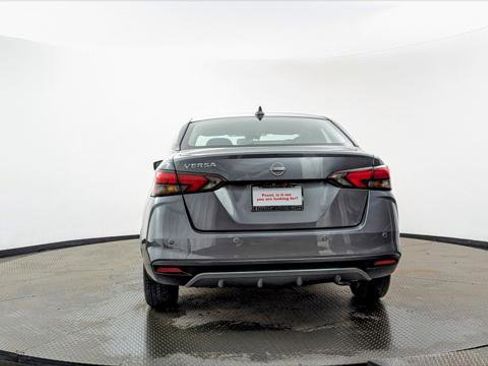 Used 2024 Nissan Versa SV image 7