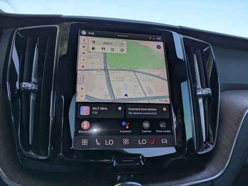 Certified 2023 Volvo XC60 B5 Plus image 29