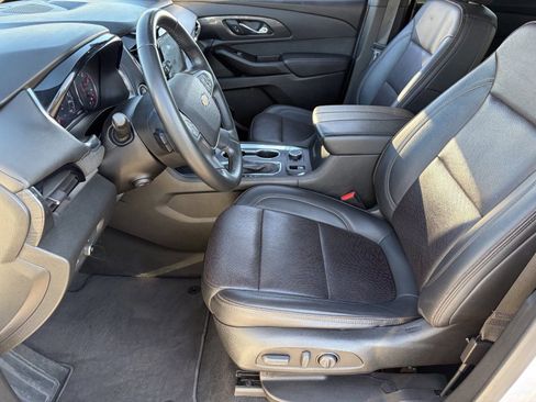 Certified 2023 Chevrolet Traverse High Country FWD image 20