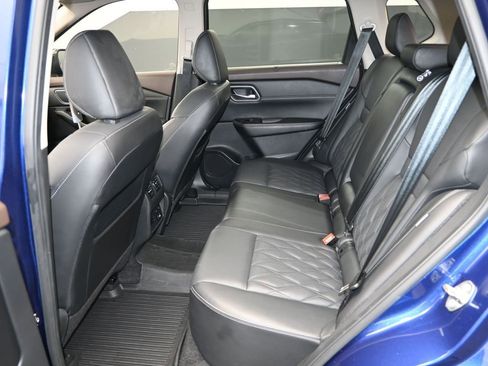 Used 2021 Nissan Rogue Platinum image 13