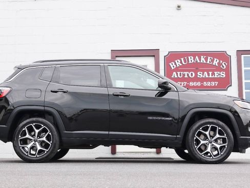 Used 2025 Jeep Compass Limited AWD/4WD image 7