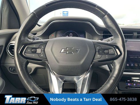 Used 2022 Chevrolet Bolt EUV Premier w/ Super Cruise Package FWD image 11