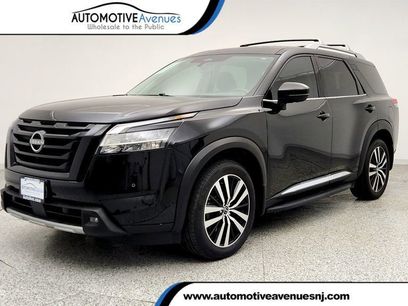 Used 2023 Nissan Pathfinder Platinum w/ Lighting Package (N93)