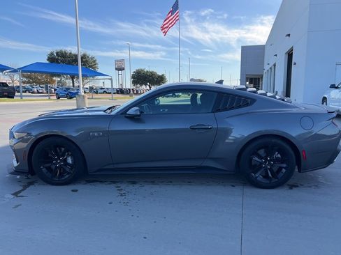 Used 2025 Ford Mustang GT image 5