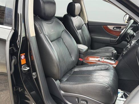 Used 2009 INFINITI FX35 2WD w/ Deluxe Touring Pkg image 14