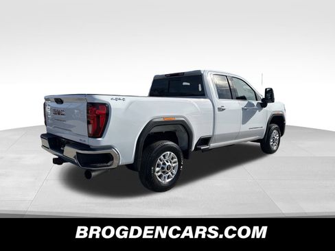 New 2025 GMC Sierra 2500 SLE w/ SLE Value Package; image 3