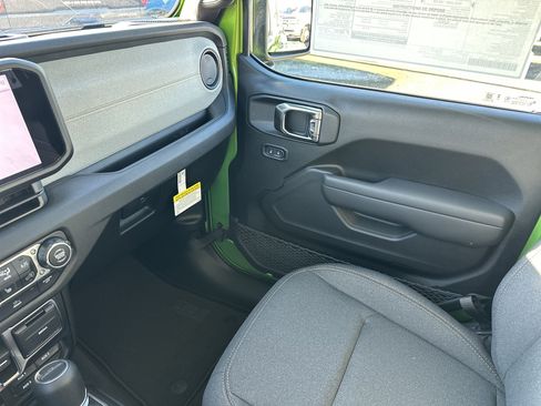 New 2026 Jeep Gladiator Sport image 24