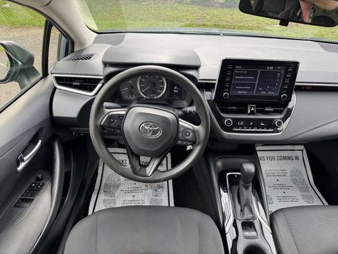 Used 2020 Toyota Corolla LE FWD image 43