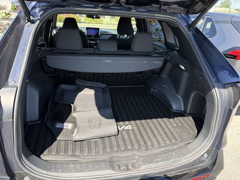 Used 2024 Toyota RAV4 SE w/ Weather & Moonroof Package AWD/4WD image 25