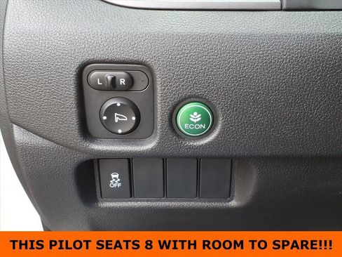 Used 2018 Honda Pilot LX image 17