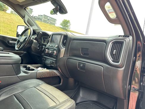 Used 2021 GMC Sierra 2500 Denali w/ Denali Black Diamond Edition AWD/4WD image 29
