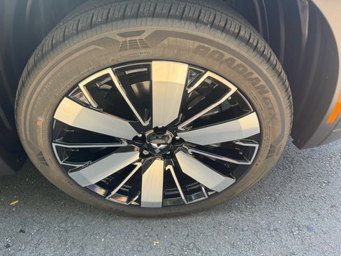 New 2025 Mitsubishi Outlander SE image 9