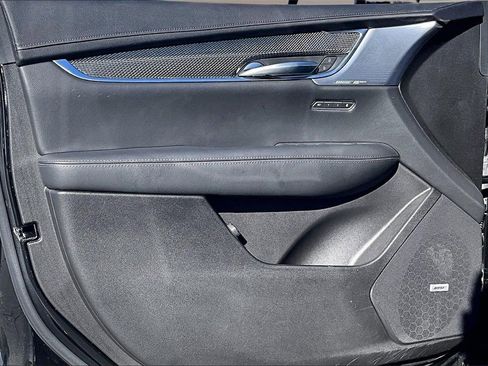 Used 2025 Cadillac XT5 Sportv w/ Technology Package image 18