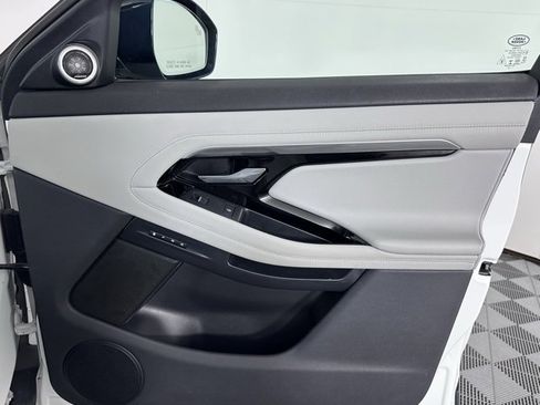 Used 2020 Land Rover Range Rover Evoque R-Dynamic S image 29