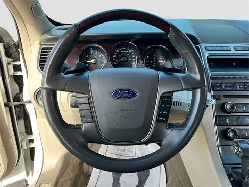 Used 2012 Ford Taurus Limited image 10