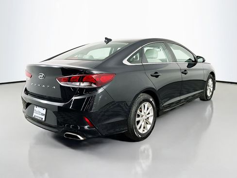 Used 2019 Hyundai Sonata SE w/ Cargo Package FWD image 8