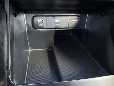 Used 2022 Kia Sorento LX image 15